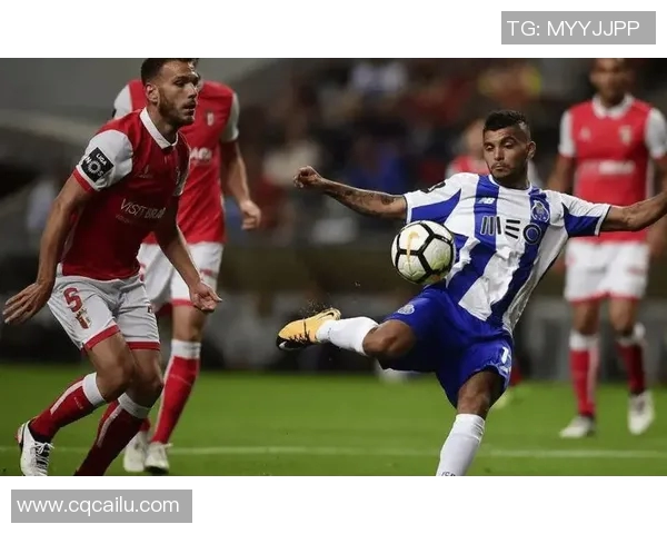 厄斯特与赫根的精彩对决揭示足球战术与团队协作的魅力